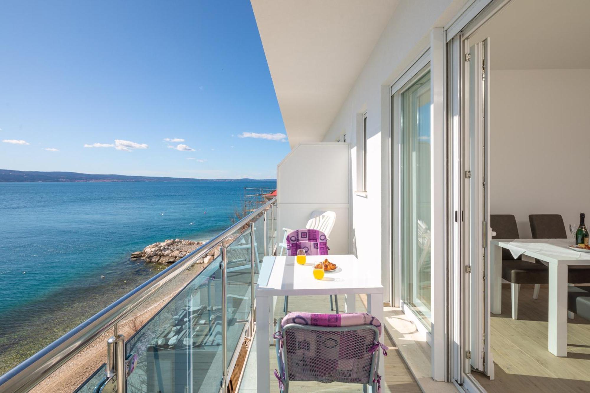 Appartement Absolute Beach Holidays à Dugi Rat Extérieur photo
