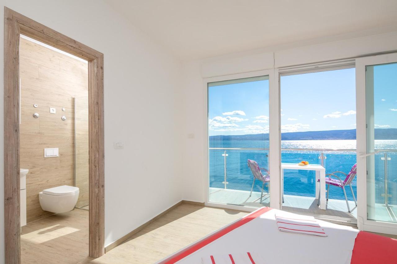 Appartement Absolute Beach Holidays à Dugi Rat Extérieur photo