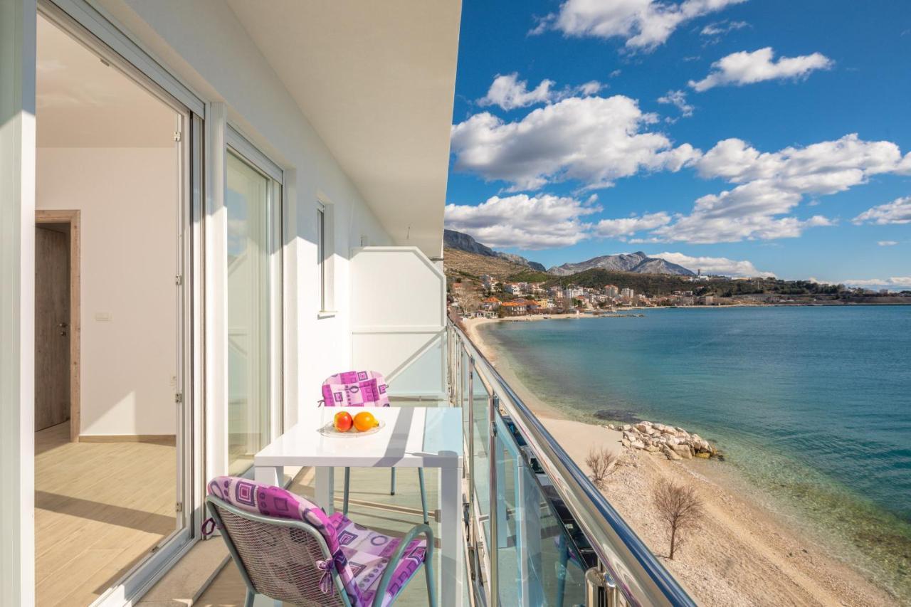 Appartement Absolute Beach Holidays à Dugi Rat Extérieur photo