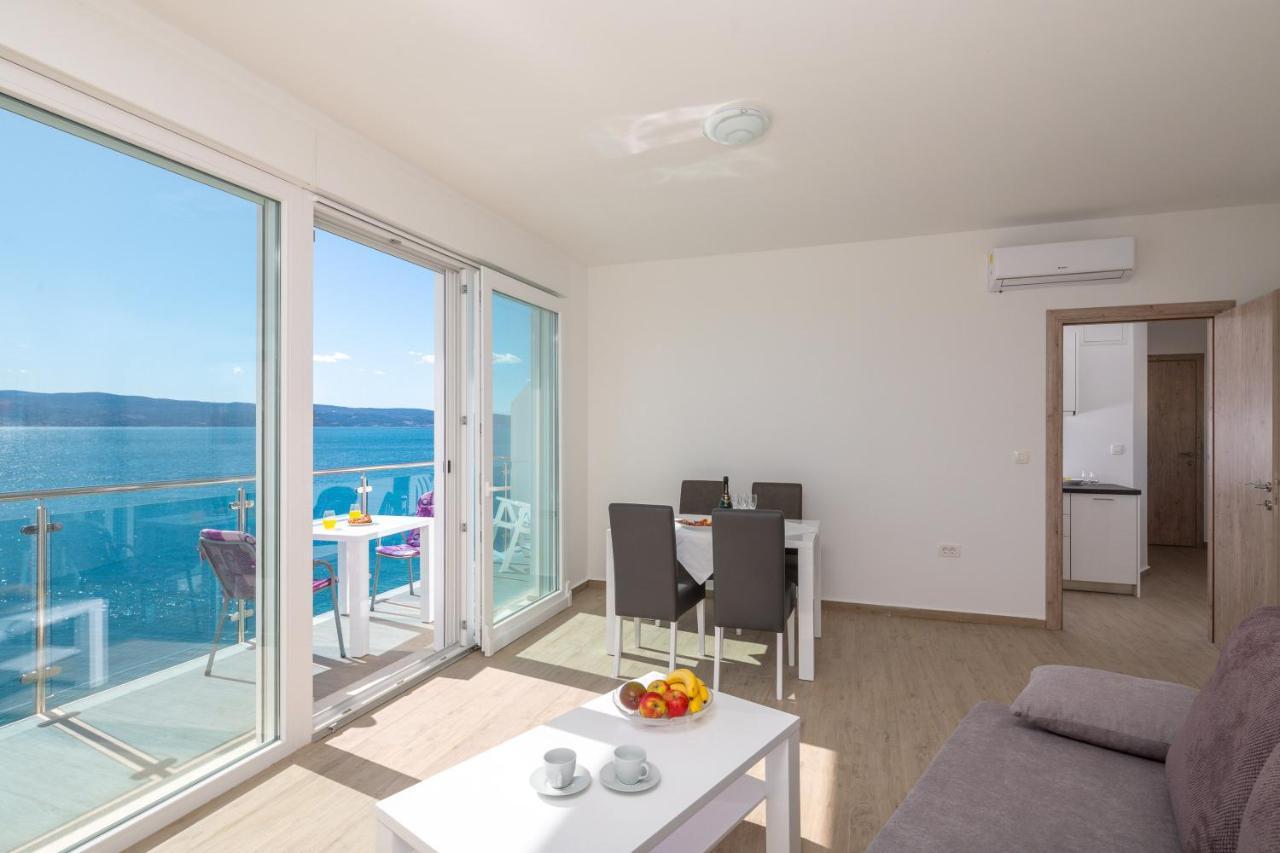Appartement Absolute Beach Holidays à Dugi Rat Extérieur photo