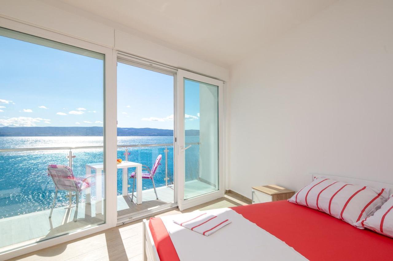 Appartement Absolute Beach Holidays à Dugi Rat Extérieur photo