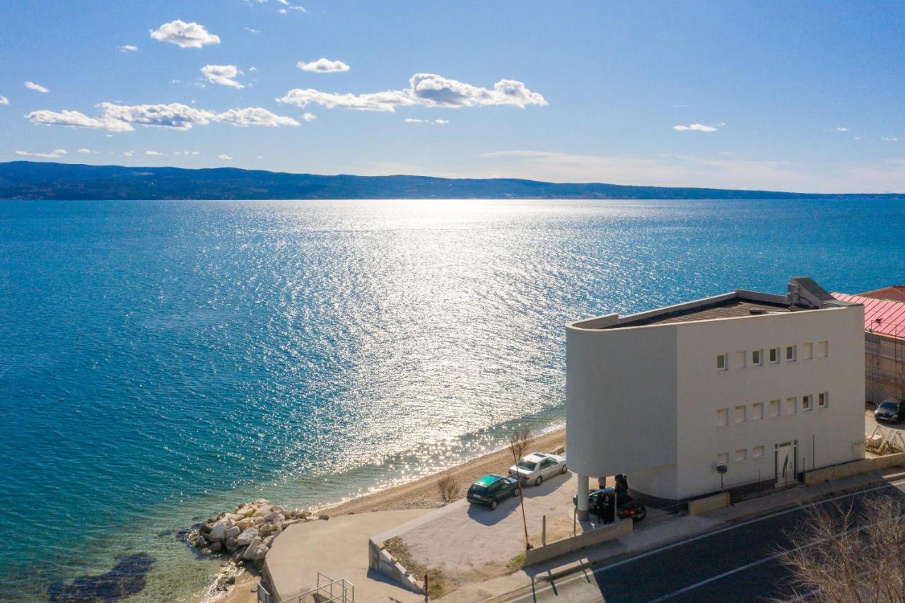 Appartement Absolute Beach Holidays à Dugi Rat Extérieur photo