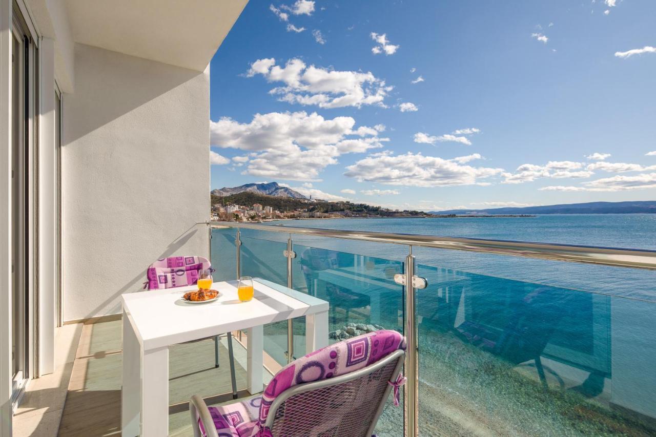 Appartement Absolute Beach Holidays à Dugi Rat Extérieur photo